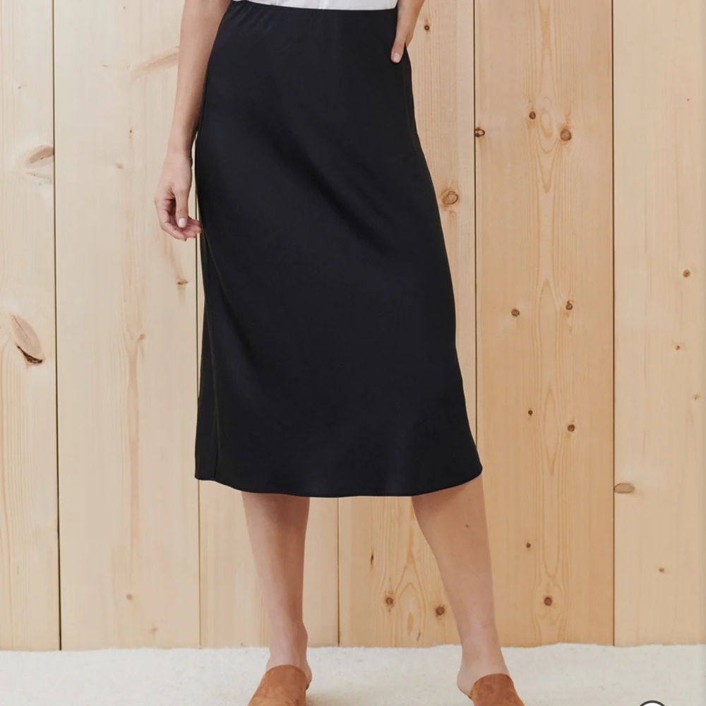 NWT Jenni Kayne  sold out Cleo skirt